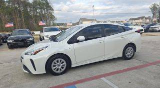 2020 Toyota Prius L Eco FWD photo