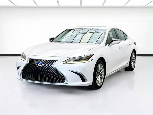 2020 Lexus ES ES 300h Luxury FWD photo