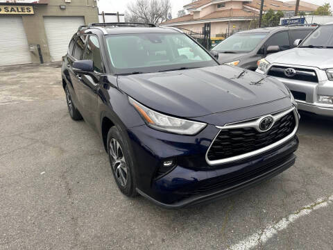 2020 Toyota Highlander XLE FWD photo