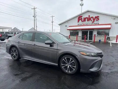 2019 Toyota Camry SE FWD photo