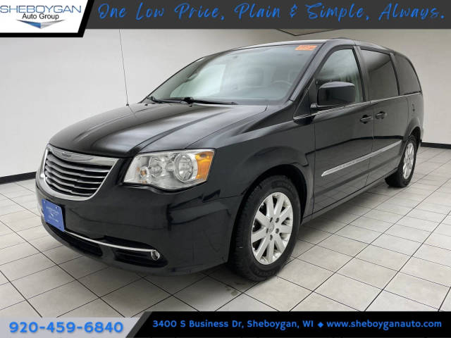 2015 Chrysler Town and Country Touring FWD photo