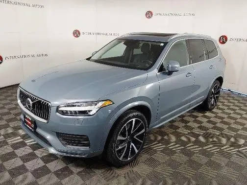 2020 Volvo XC90 Momentum AWD photo