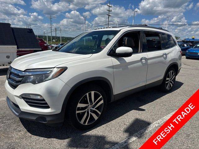 2016 Honda Pilot Touring FWD photo