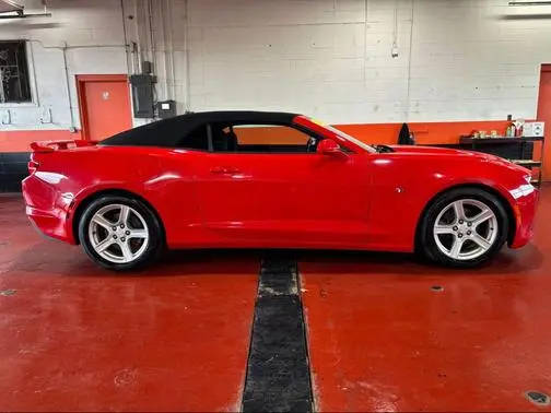 2019 Chevrolet Camaro 1LT RWD photo