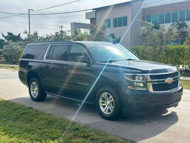 2019 Chevrolet Suburban LT 4WD photo