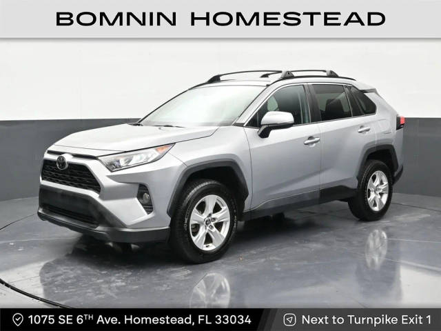 2020 Toyota RAV4 XLE FWD photo