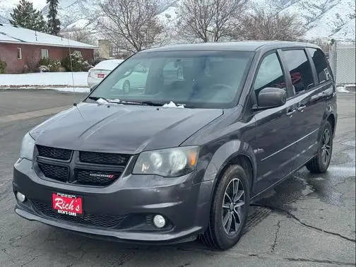 2015 Dodge Grand Caravan SXT FWD photo