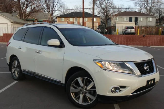 2015 Nissan Pathfinder Platinum 4WD photo