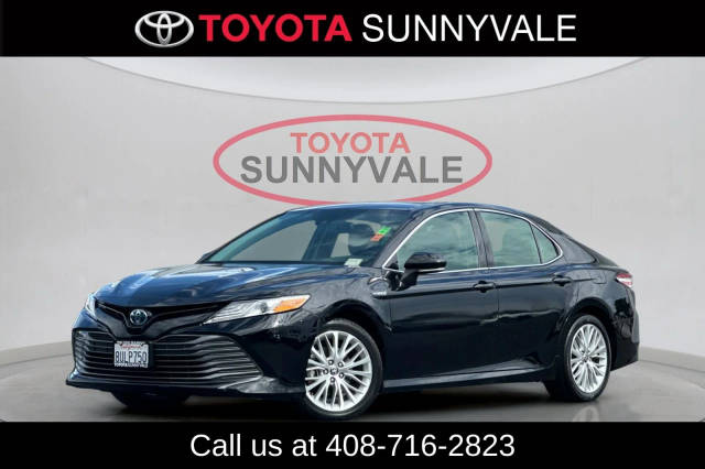 2020 Toyota Camry Hybrid XLE FWD photo
