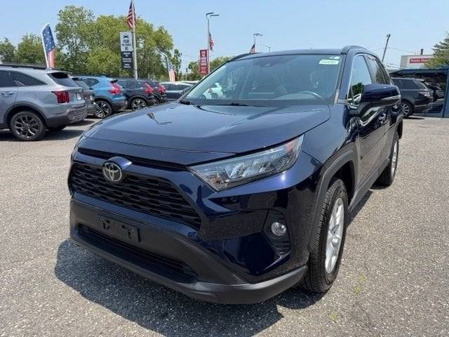 2020 Toyota RAV4 XLE AWD photo