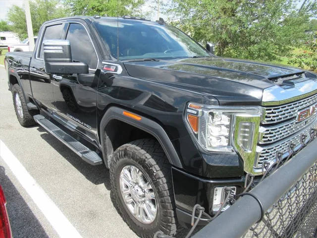 2020 GMC Sierra 2500HD Denali 4WD photo