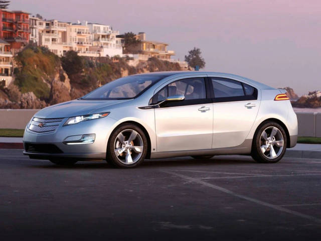 2015 Chevrolet Volt  FWD photo