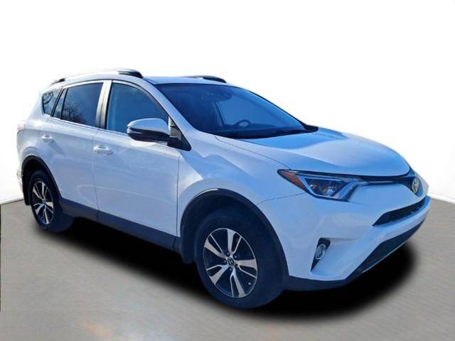 2017 Toyota RAV4 XLE AWD photo