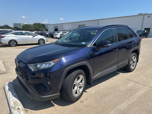2020 Toyota RAV4 XLE AWD photo