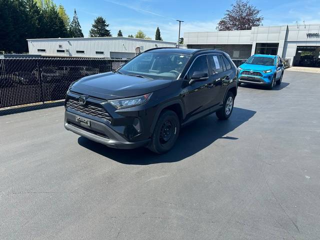 2020 Toyota RAV4 LE AWD photo