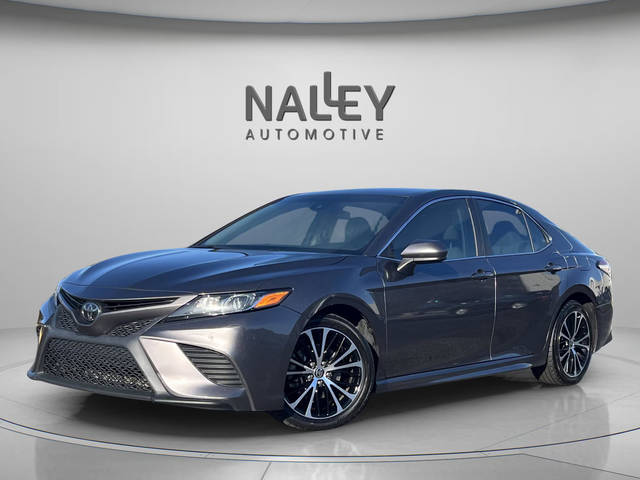 2020 Toyota Camry SE FWD photo