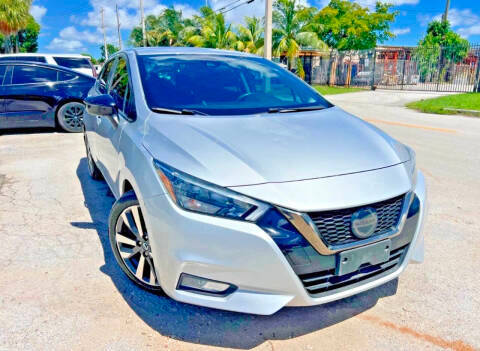 2020 Nissan Versa SR FWD photo