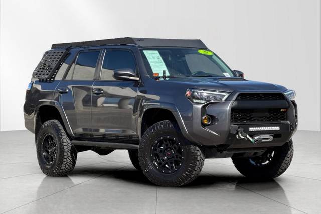 2020 Toyota 4Runner SR5 4WD photo