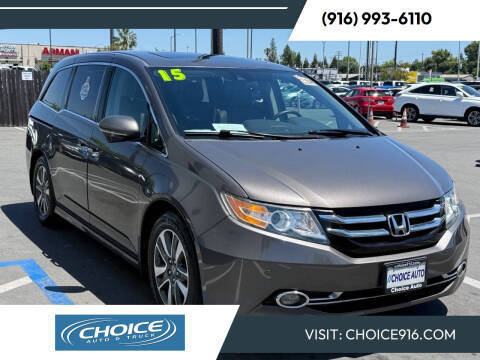 2015 Honda Odyssey Touring FWD photo