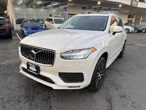 2020 Volvo XC90 Momentum AWD photo