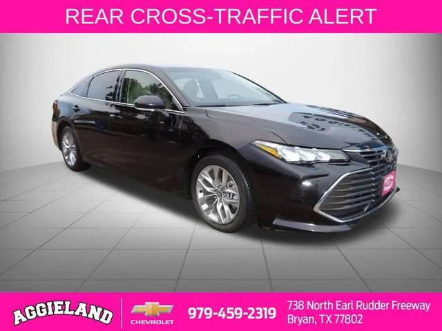 2020 Toyota Avalon XLE FWD photo