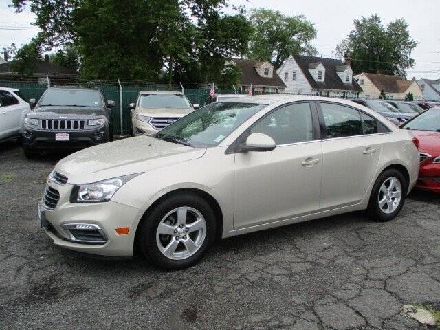 2015 Chevrolet Cruze LT FWD photo