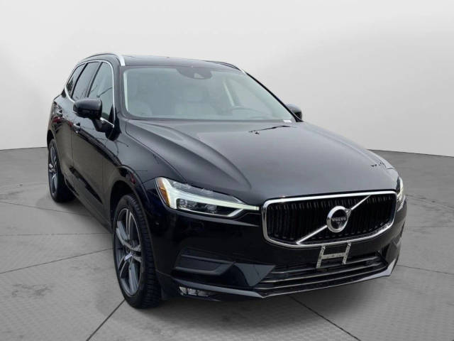 2020 Volvo XC60 Momentum AWD photo
