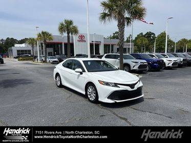 2020 Toyota Camry LE AWD photo