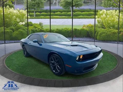 2020 Dodge Challenger SXT RWD photo