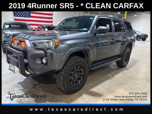 2019 Toyota 4Runner SR5 4WD photo