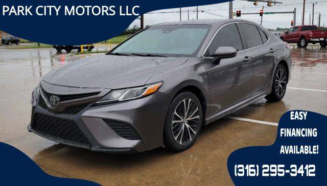 2019 Toyota Camry SE FWD photo