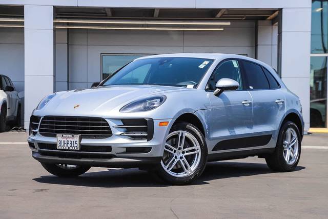2020 Porsche Macan AWD photo