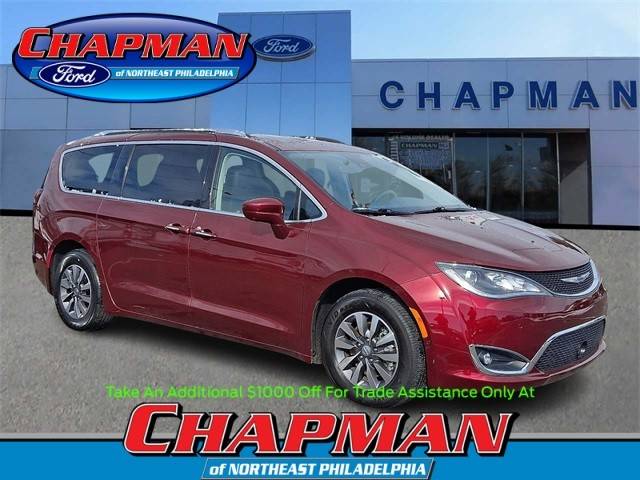 2020 Chrysler Pacifica Minivan Touring L Plus FWD photo