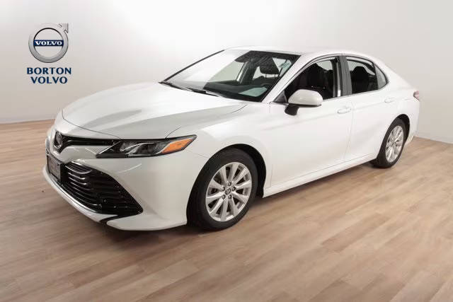 2020 Toyota Camry LE FWD photo