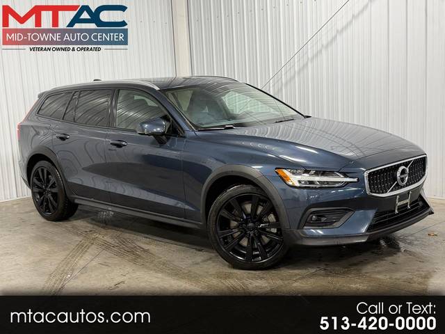 2020 Volvo V60 Cross Country AWD photo