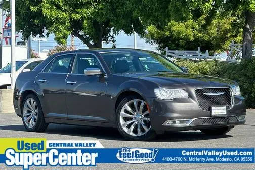 2019 Chrysler 300 Limited RWD photo