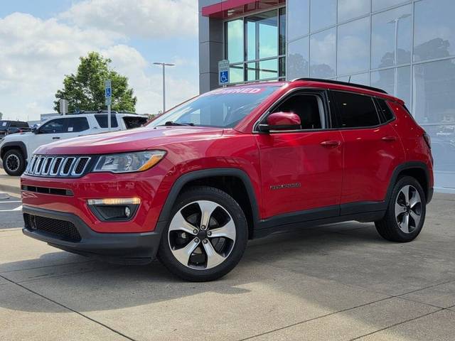 2020 Jeep Compass Latitude w/Sun/Safety Pkg FWD photo