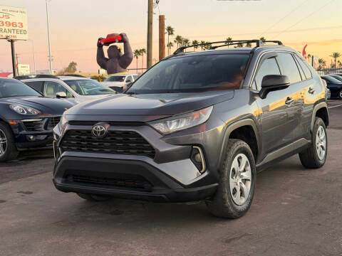 2020 Toyota RAV4 LE AWD photo