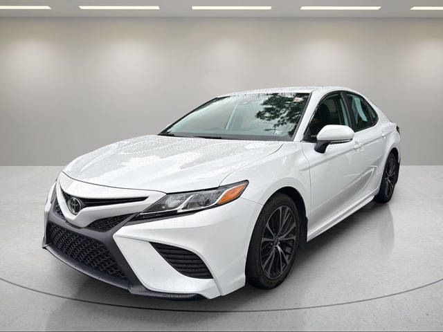 2020 Toyota Camry SE AWD photo
