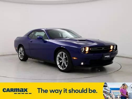 2020 Dodge Challenger SXT RWD photo