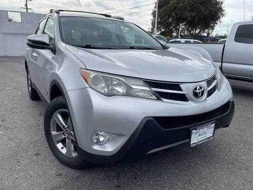 2015 Toyota RAV4 XLE FWD photo