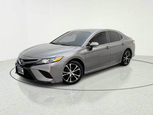 2020 Toyota Camry SE FWD photo
