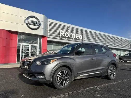 2019 Nissan Kicks SR FWD photo