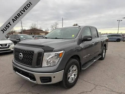 2019 Nissan Titan SV 4WD photo