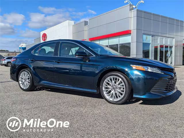 2020 Toyota Camry XLE FWD photo