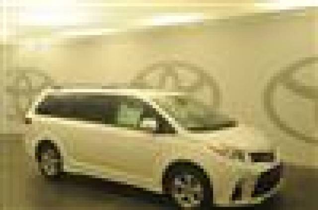 2020 Toyota Sienna LE FWD photo
