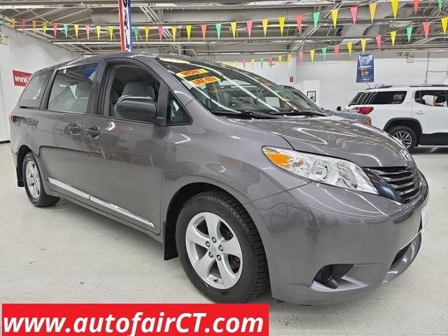 2015 Toyota Sienna L FWD photo