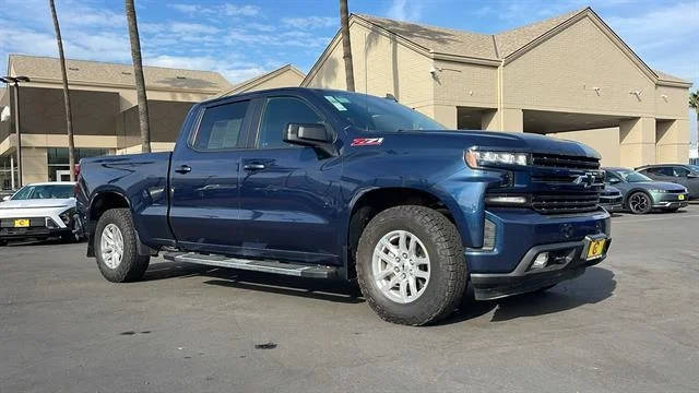 2020 Chevrolet Silverado 1500 RST 4WD photo