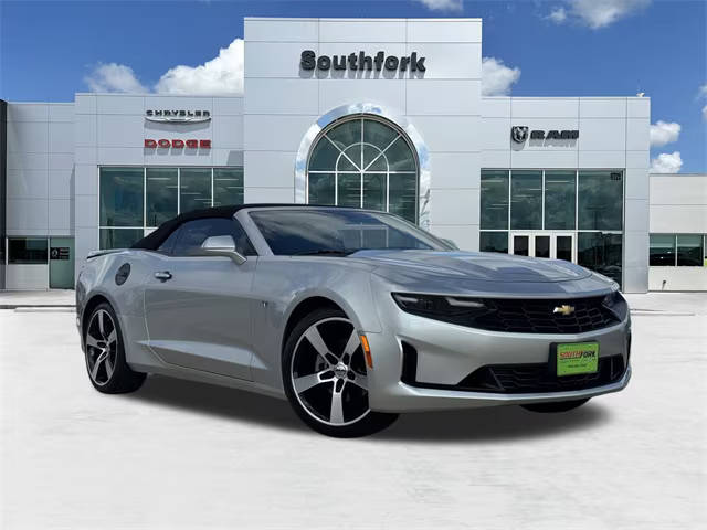 2019 Chevrolet Camaro 1LT RWD photo