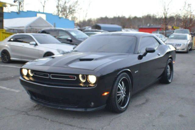 2015 Dodge Challenger R/T RWD photo